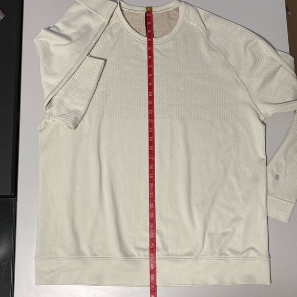 Lululemon Engineered Warmth Long Sleeve Crew - Picture 13 of 13